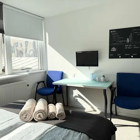 M18 Hotel