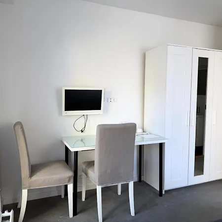 M18 Hotel