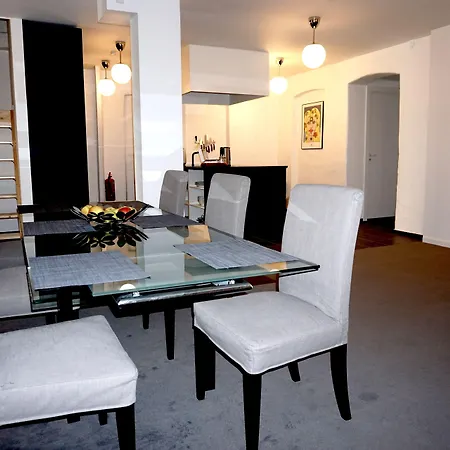 M18 Hotel