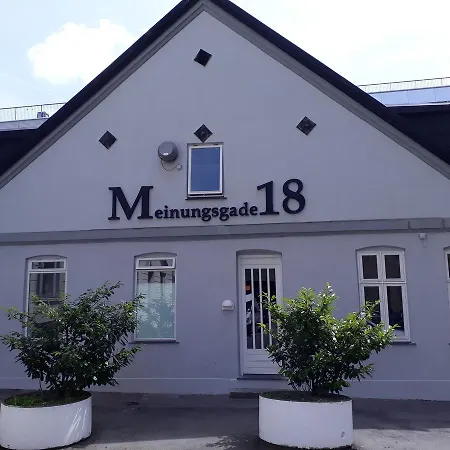 M18 Szálloda